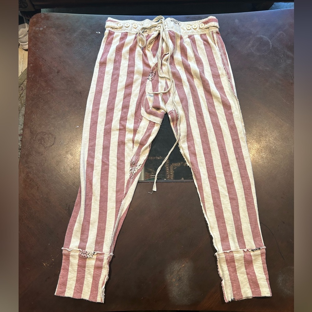 Magnolia Pearl Whistletop Underjohns in red/white stripe
